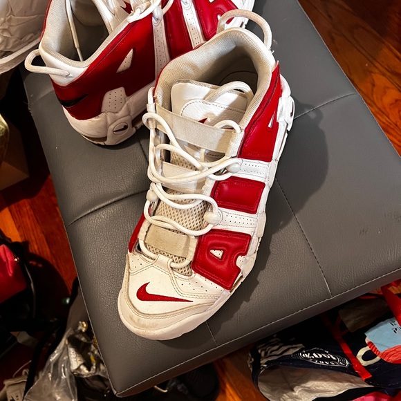 Men’s Nike air more uptempos. White and red - Picture 3 of 6